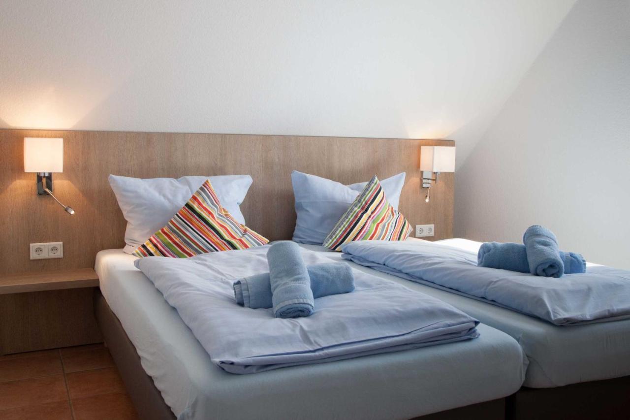 Seepark Burhave_ Hotel Butjadingen Bagian luar foto